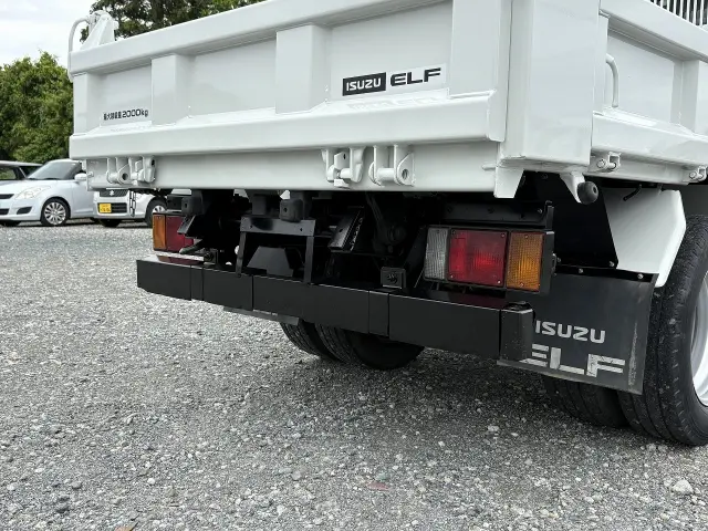 いすゞ エルフ TPG-NJR85AD(2WD)の写真22
