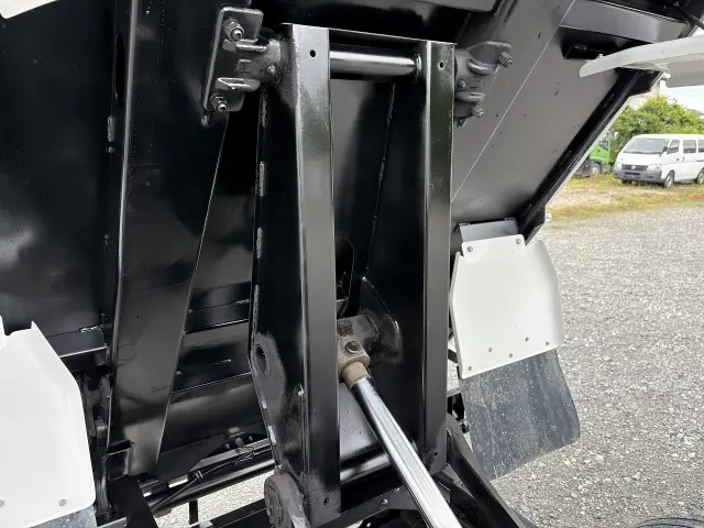 いすゞ エルフ TPG-NJR85AD(2WD)の写真30