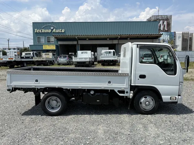 いすゞ エルフ TPG-NJR85A(2WD)の写真8