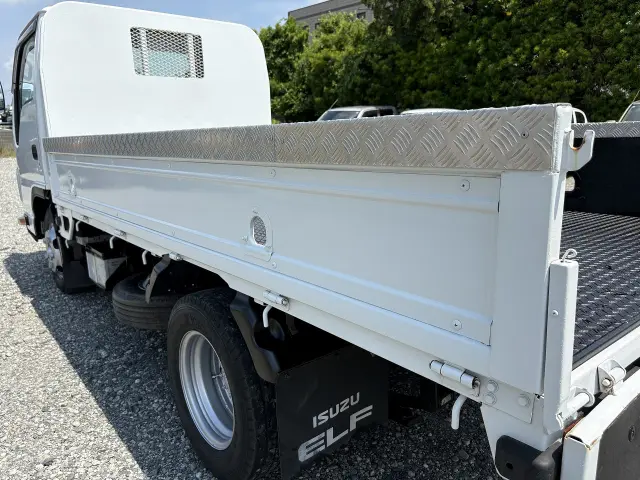 いすゞ エルフ TPG-NJR85A(2WD)の写真16