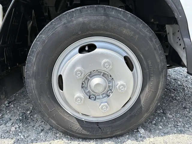 いすゞ エルフ TPG-NJR85A(2WD)の写真18