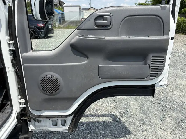 いすゞ エルフ TPG-NJR85A(2WD)の写真35