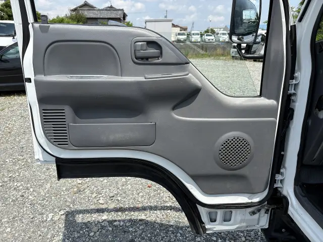 いすゞ エルフ TPG-NJR85A(2WD)の写真36