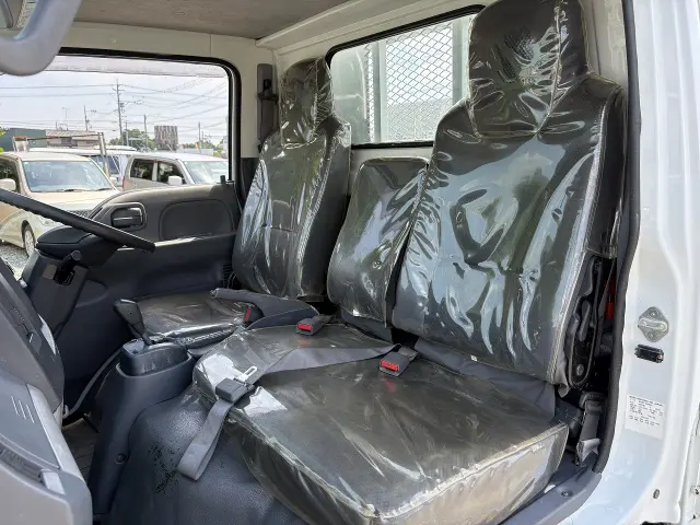 いすゞ エルフ TPG-NJR85A(2WD)の写真37