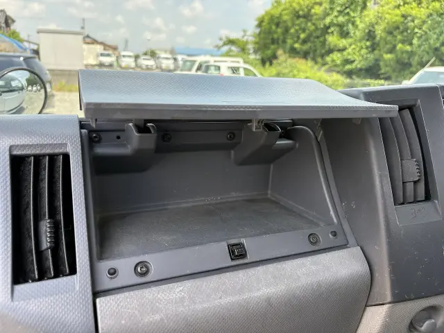 いすゞ エルフ TPG-NJR85A(2WD)の写真38