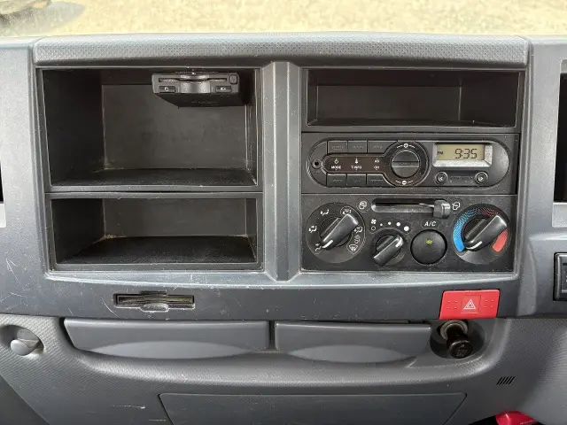 いすゞ エルフ TPG-NJR85A(2WD)の写真46