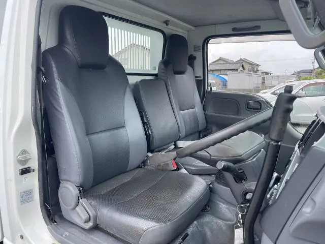 いすゞ エルフ TPG-NJR85AD(2WD)の写真3