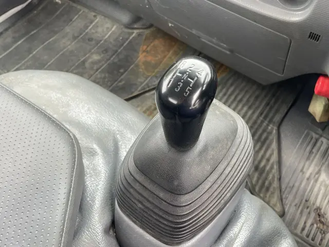 いすゞ エルフ TPG-NJR85AD(2WD)の写真47