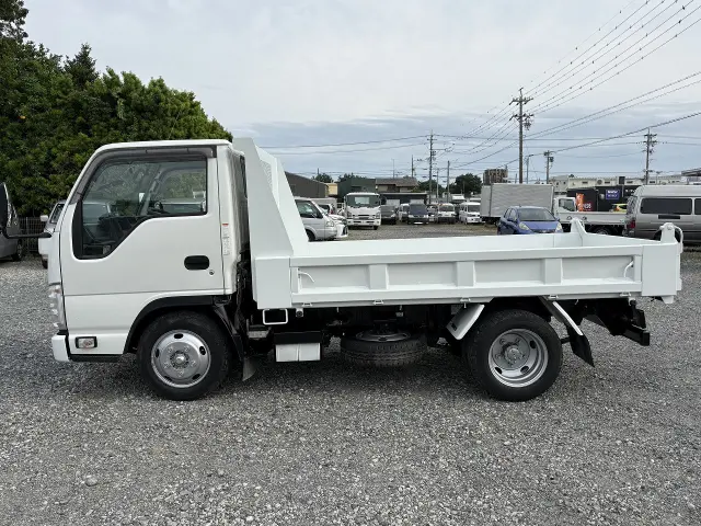 いすゞ エルフ 2RG-NJR88AD(2WD)の写真7