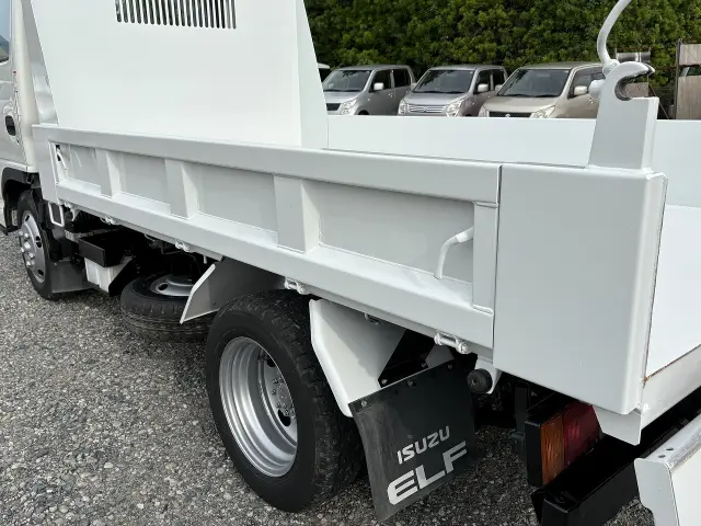 いすゞ エルフ 2RG-NJR88AD(2WD)の写真16