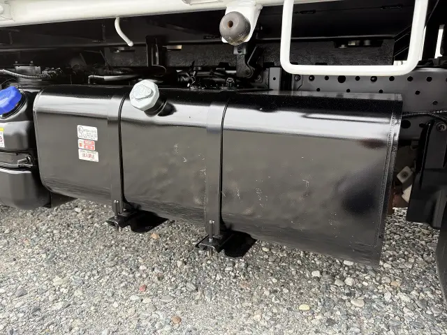 いすゞ エルフ 2RG-NJR88AD(2WD)の写真21