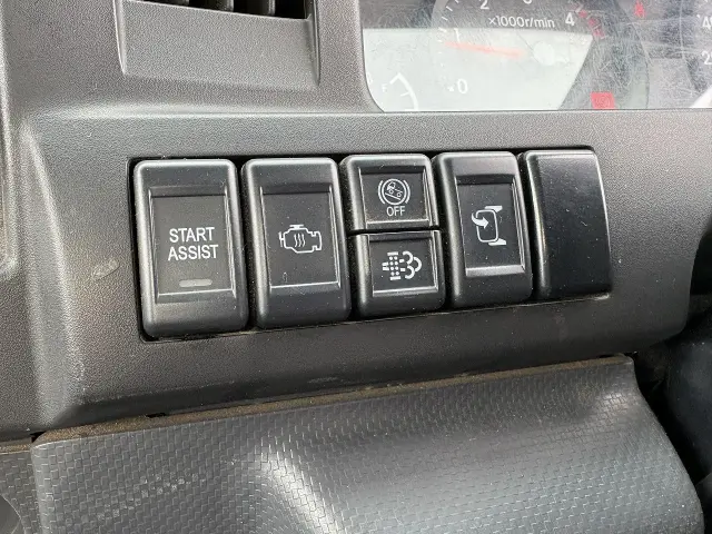 いすゞ エルフ 2RG-NJR88AD(2WD)の写真43