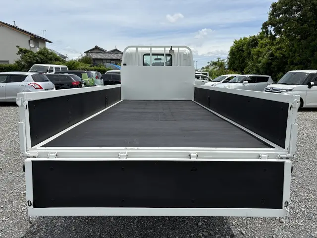 いすゞ エルフ TRG-NMR85AR(2WD)の写真11