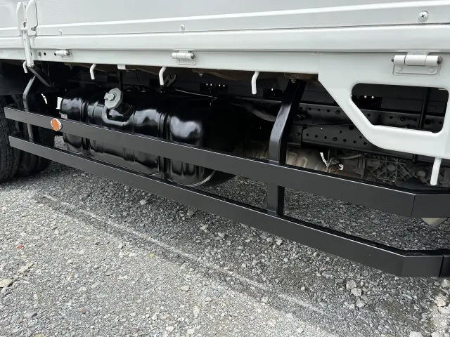 いすゞ エルフ TRG-NMR85AR(2WD)の写真22