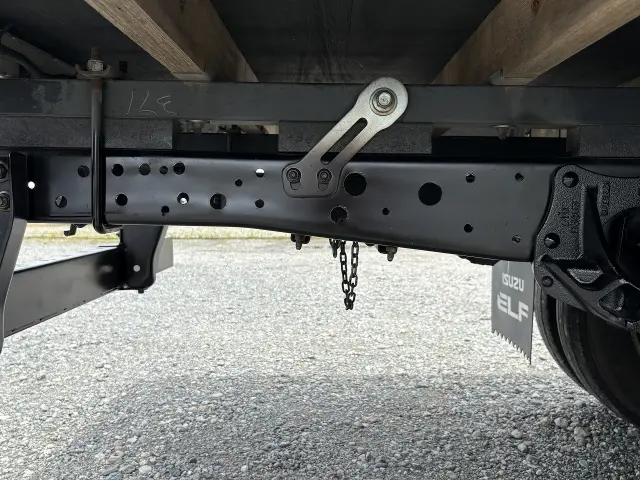 いすゞ エルフ TRG-NMR85AR(2WD)の写真26