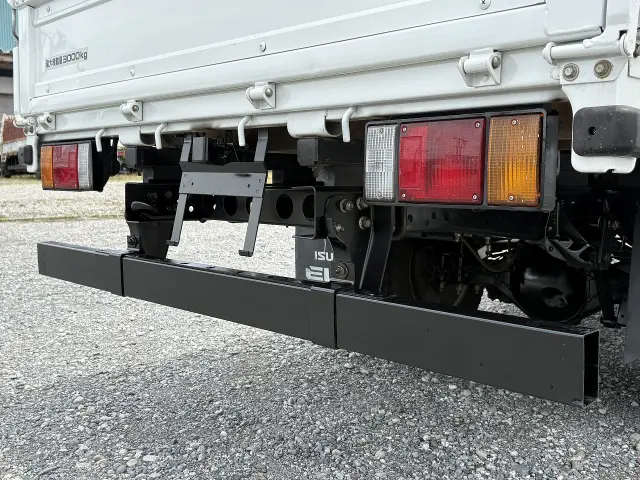 いすゞ エルフ TRG-NMR85AR(2WD)の写真28