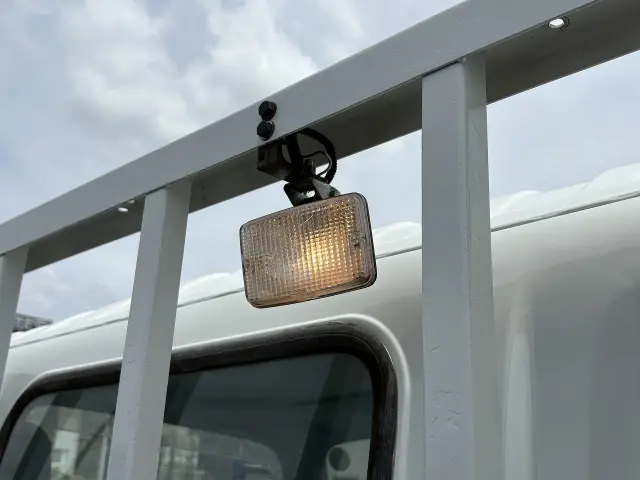 いすゞ エルフ TRG-NMR85AR(2WD)の写真34