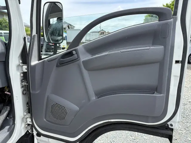 いすゞ エルフ TRG-NMR85AR(2WD)の写真36
