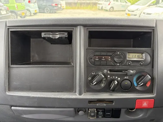 いすゞ エルフ TRG-NMR85AR(2WD)の写真46