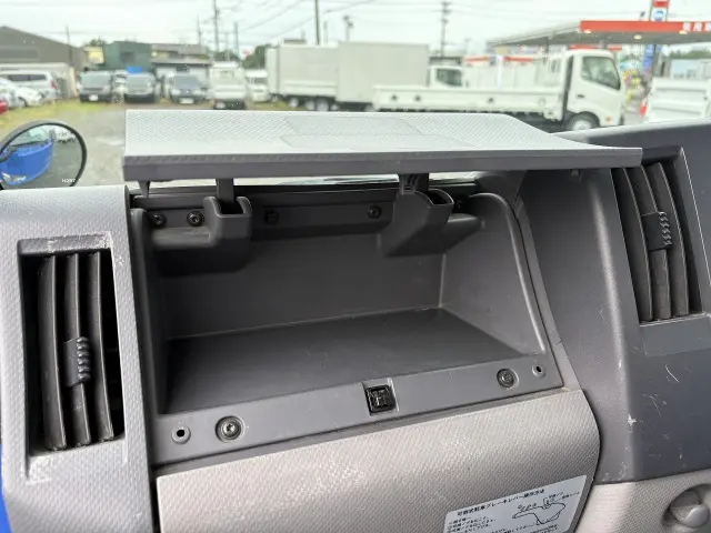 いすゞ エルフ TPG-NJR85AD(2WD)の写真38