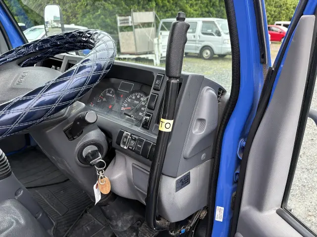 いすゞ エルフ TPG-NJR85AD(2WD)の写真42