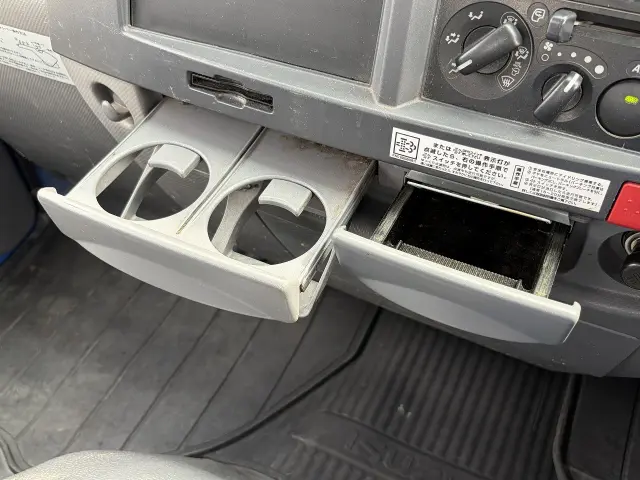 いすゞ エルフ TPG-NJR85AD(2WD)の写真46