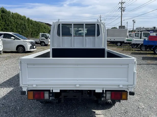 いすゞ エルフ TKG-NJR85A(2WD)の写真2