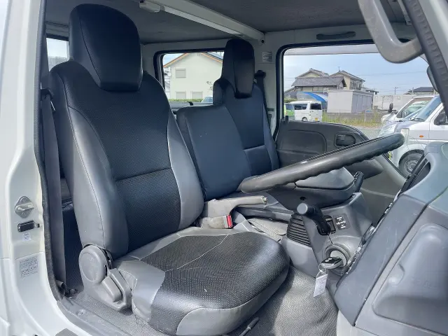 いすゞ エルフ TKG-NJR85A(2WD)の写真3