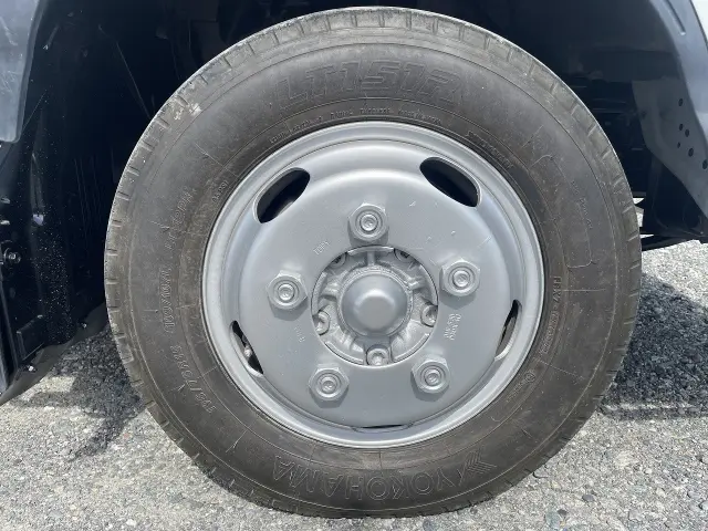 いすゞ エルフ TKG-NJR85A(2WD)の写真17