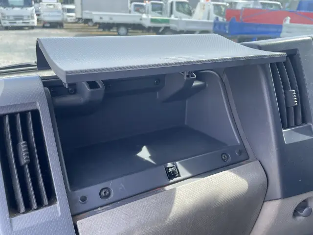 いすゞ エルフ TKG-NJR85A(2WD)の写真36