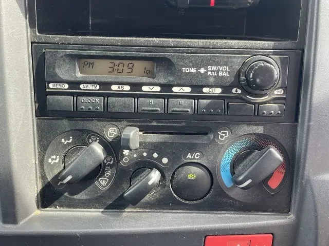 いすゞ エルフ TKG-NJR85A(2WD)の写真45