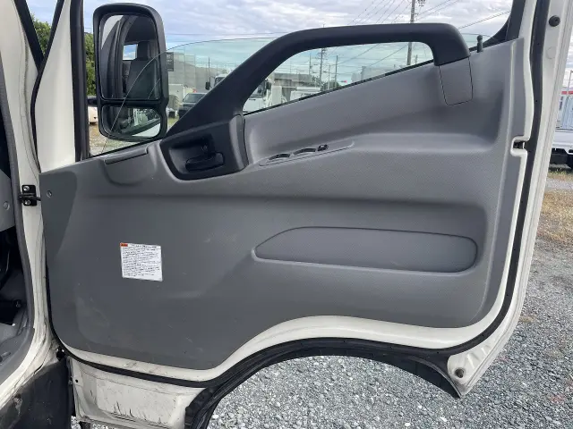 日野 デュトロ TPG-XZU710M(2WD)の写真32