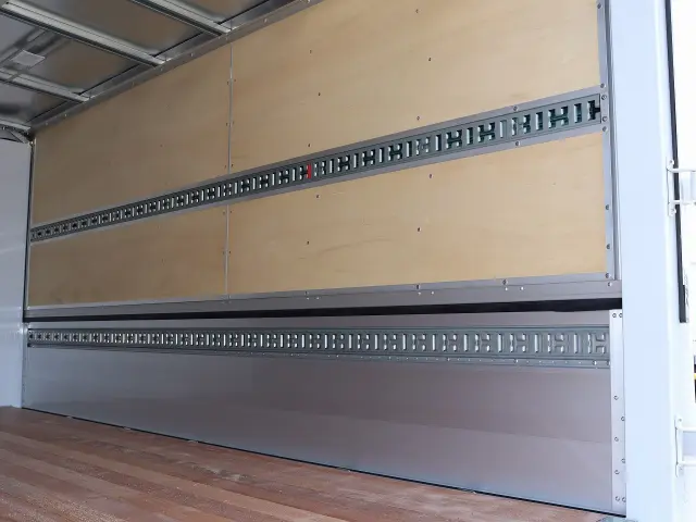 三菱 キャンター 2PG-FEB80の写真11