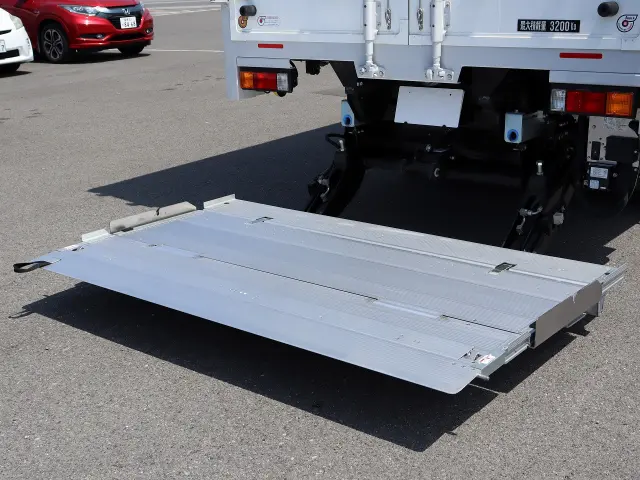 三菱 キャンター 2PG-FEB80の写真13