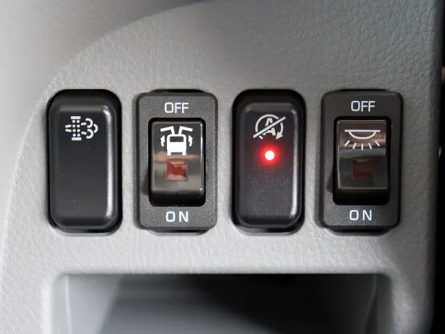 三菱 キャンター 2PG-FEB80の写真18