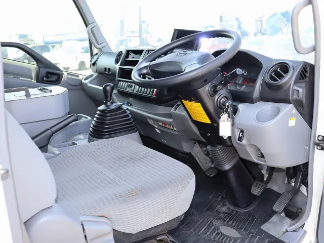 日野 デュトロ TKG-XZU710Mの写真15