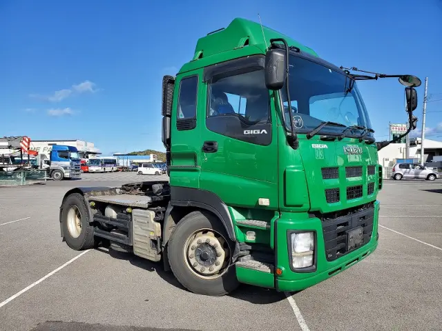 いすゞ ギガ LKG-EXD52ADの写真2