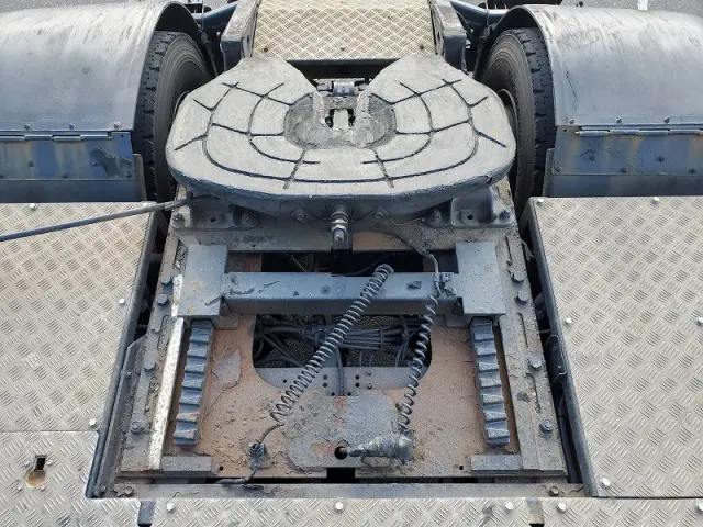 いすゞ ギガ LKG-EXD52ADの写真8