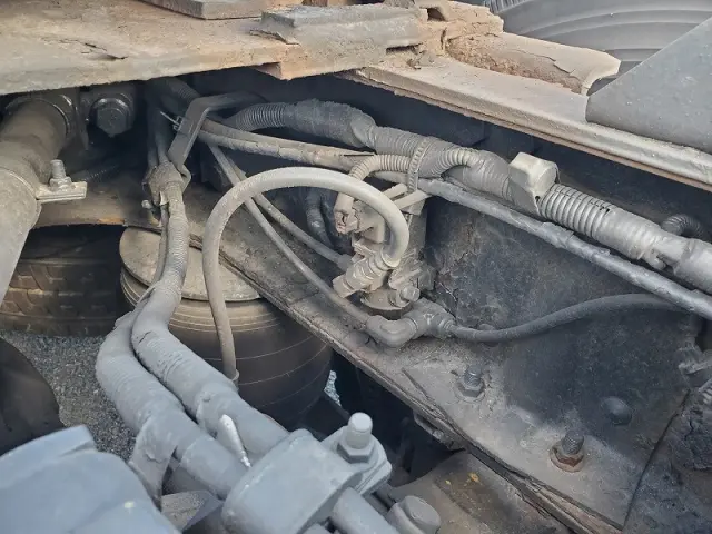 いすゞ ギガ LKG-EXD52ADの写真15