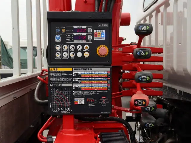 三菱 キャンター 2PG-FEB80(2WD)の写真16