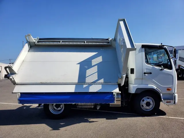 三菱 ファイター 2KG-FK72Fの写真9