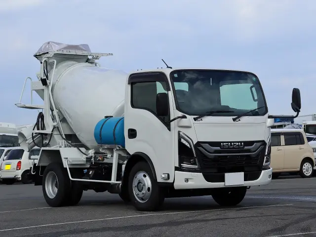 いすゞ エルフ 2RG-NKR88M(2WD)の写真3