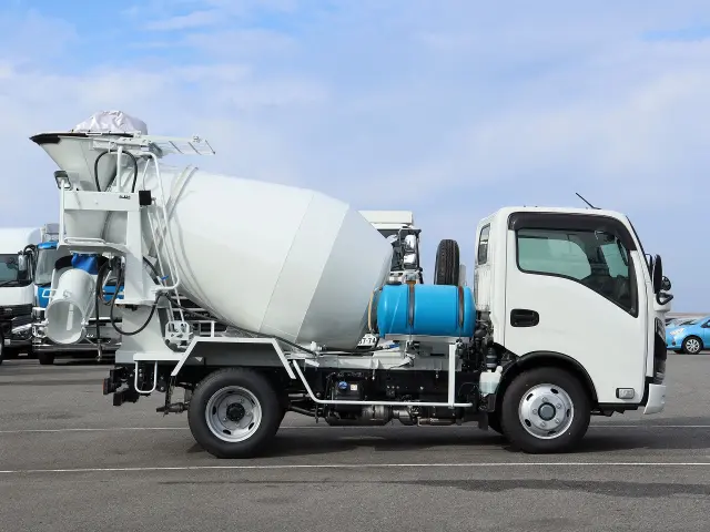 いすゞ エルフ 2RG-NKR88M(2WD)の写真6