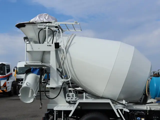 いすゞ エルフ 2RG-NKR88M(2WD)の写真7