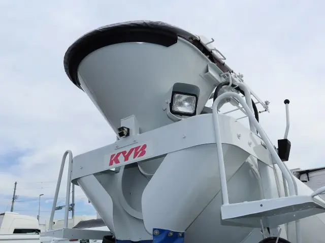 いすゞ エルフ 2RG-NKR88M(2WD)の写真11