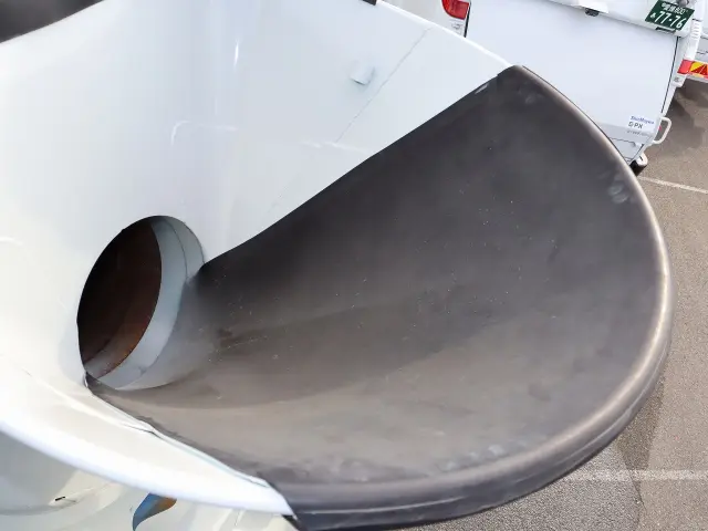 いすゞ エルフ 2RG-NKR88M(2WD)の写真12