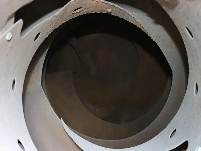 いすゞ エルフ 2RG-NKR88M(2WD)の写真13