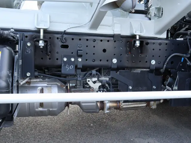 いすゞ エルフ 2RG-NKR88M(2WD)の写真20