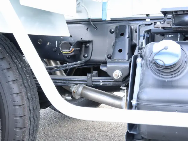 いすゞ エルフ 2RG-NKR88M(2WD)の写真21