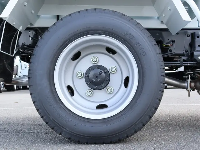 いすゞ エルフ 2RG-NKR88M(2WD)の写真40